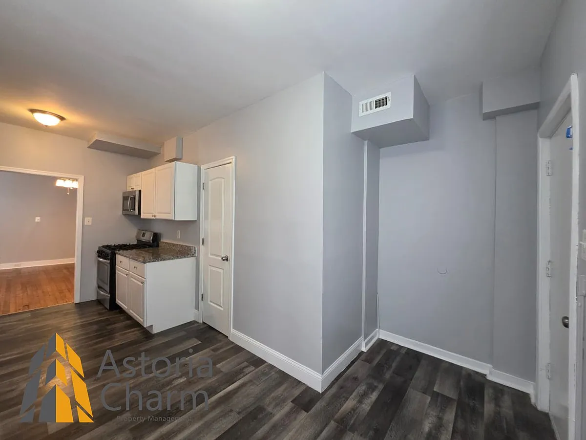 607 E 41st St — Photo 1