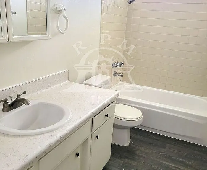 3144 La Madera Ave #D — Photo 7