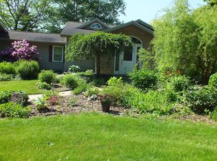 8878 Huff Rd, Bellevue, MI 49021