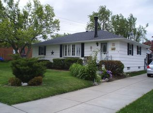 55 Cardinal Ln, West Seneca, NY 14224