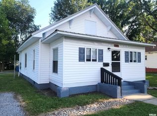 232 Flora Ave, Flora, IL 62839