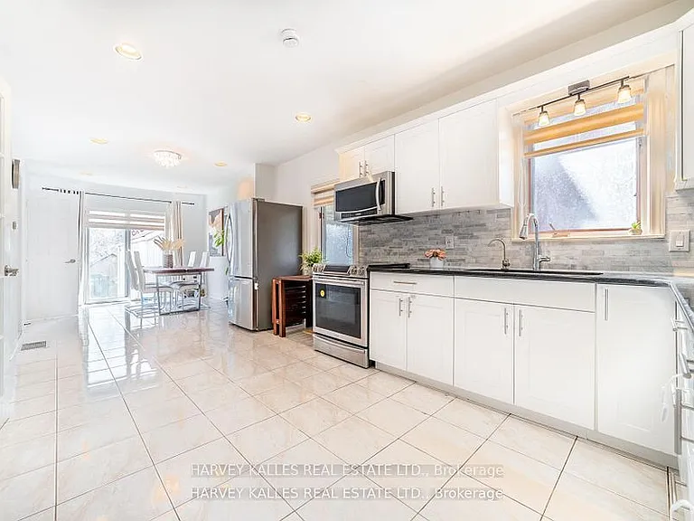 139 Kingsdale Ave — Photo 9
