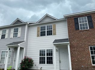 104 Pinegrove Ct, Jacksonville, NC 28546