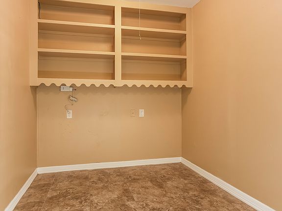 5th image of 1909 Glenbrook Meadows Dr