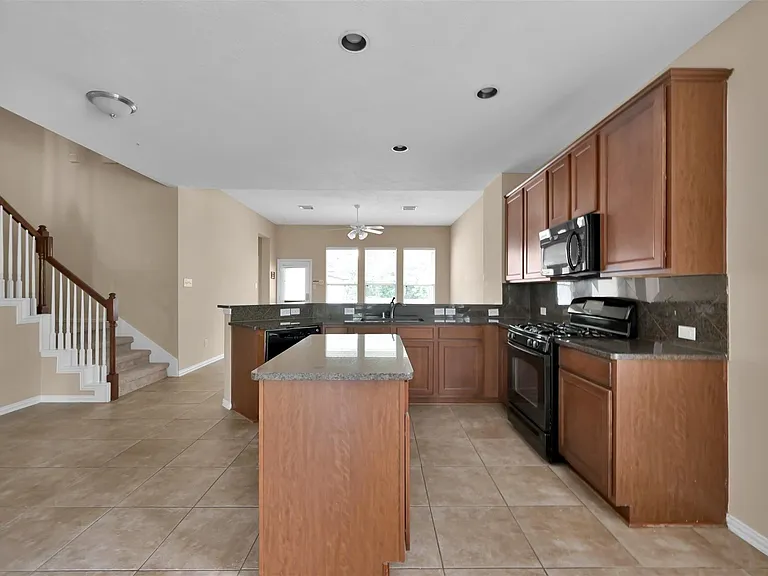 79 Chipwyck Way — Photo 7
