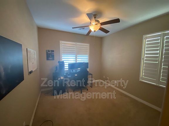 3rd image of 711 E Gold Dust Way