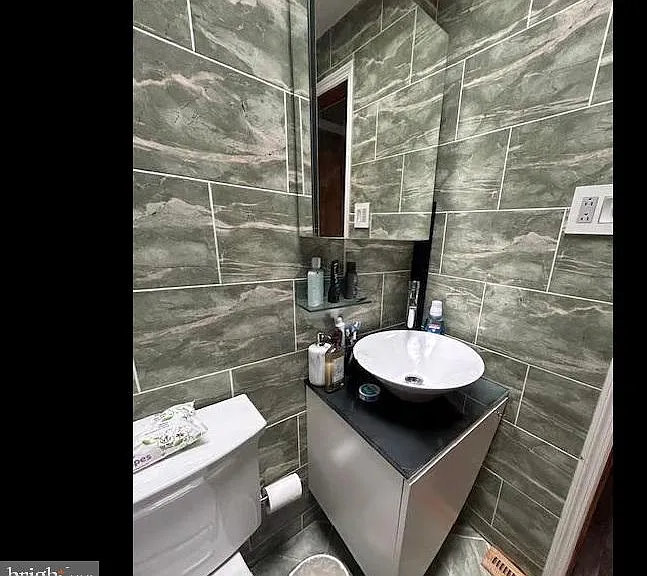 355 Avon St — Photo 6