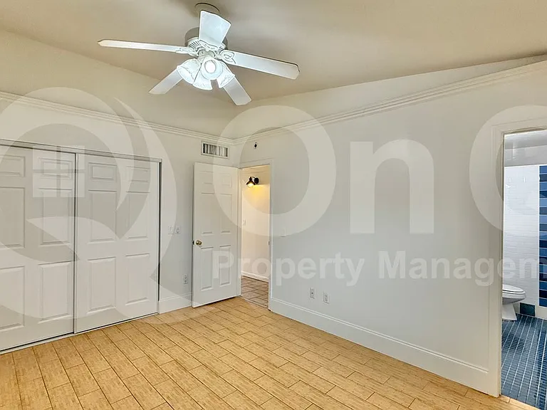906 W Malibu Dr — Photo 7