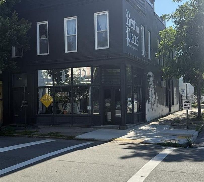 2nd image of 349 S Laurel St