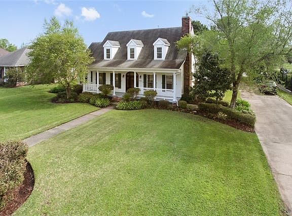 3rd image of 3625 Lake Michel Ct