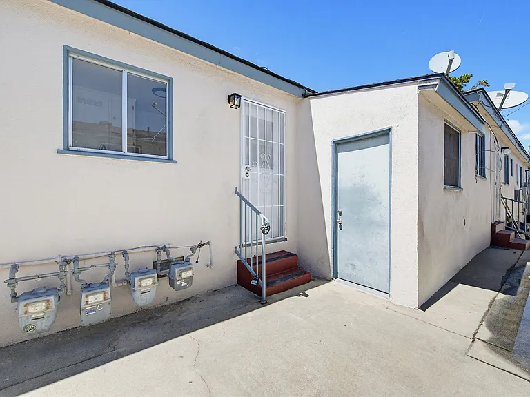 4264 W Broadway #C — Photo 15