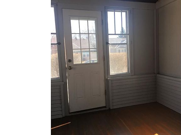 2nd image of 187 Haskell St E