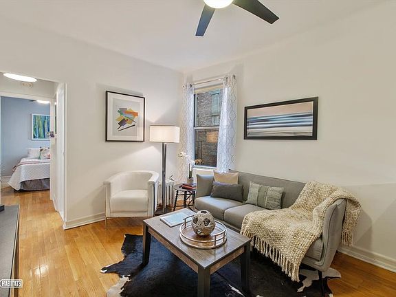 3rd image of 233 W 21st St APT 4C