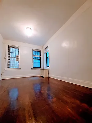 Rented by Compass | media 13