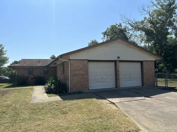 4902 BERNADINE DR, San Antonio, TX 78220