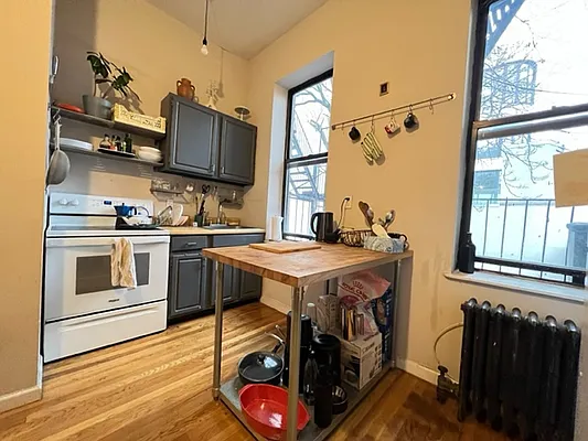 Rented by ABODE NYC LLC | media 6