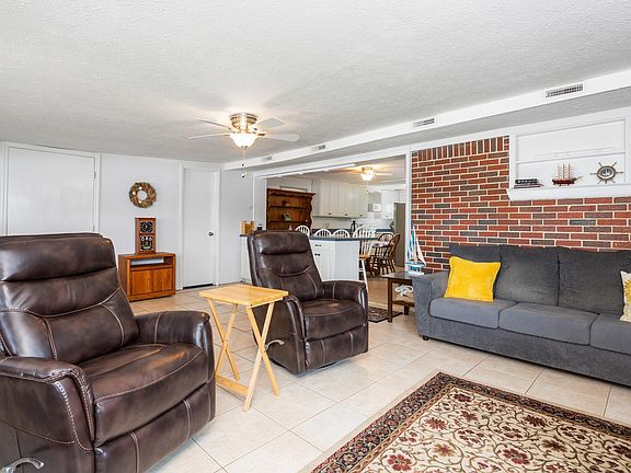 5th image of 38 Coosa Island Cir