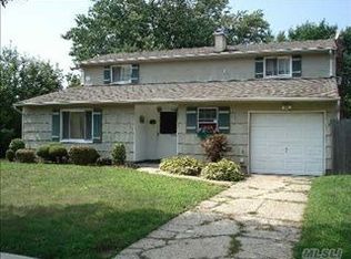 39 Continental Dr, Centereach, NY