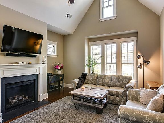 5th image of 3157 Hazelton Dr