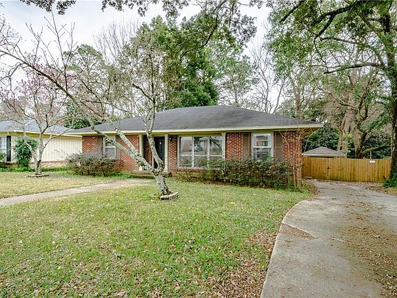 3rd image of 2905 Brierwood Dr