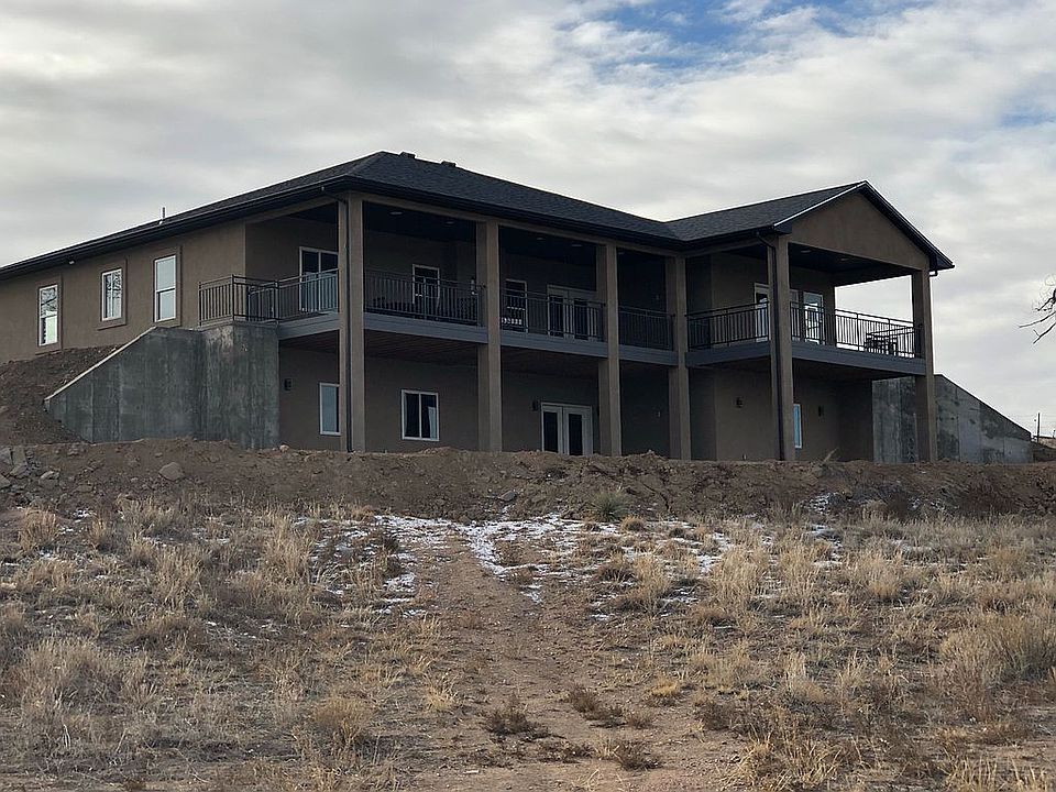2nd image of 935 35th Ln