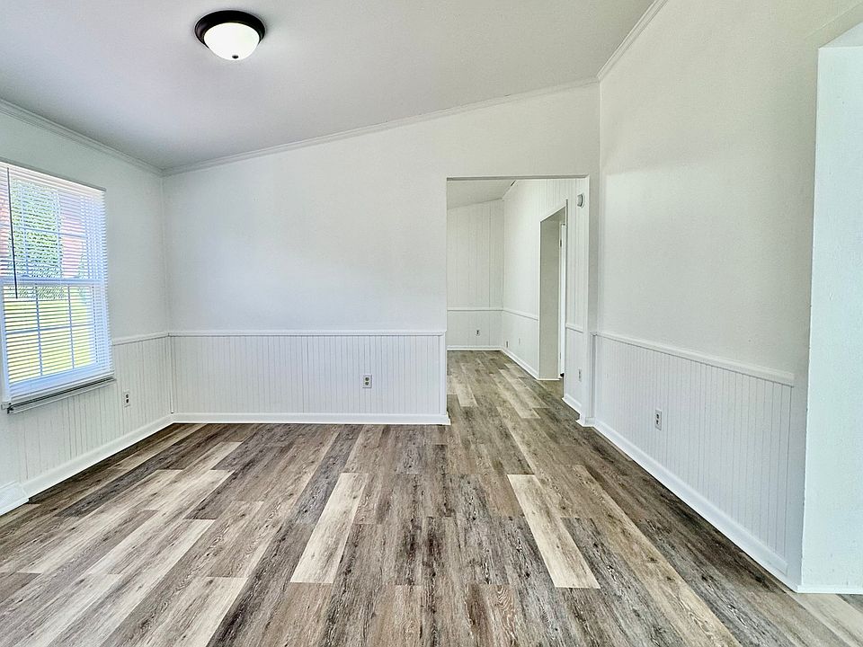 1st image of 620 Freedom Via