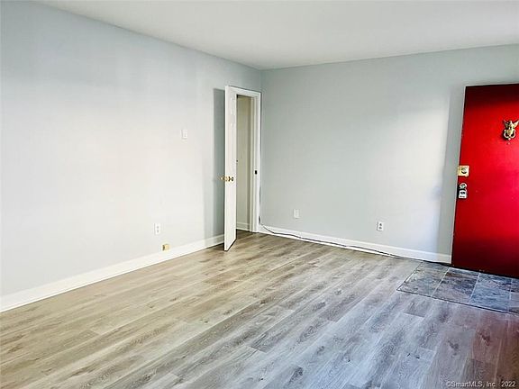 2nd image of 67 Briarwood Ln #D