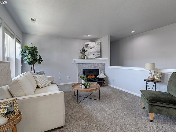 5th image of 734 NE 72nd Ave
