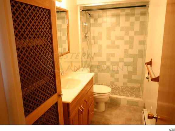 4th image of 1128 Custer Ave APT 2