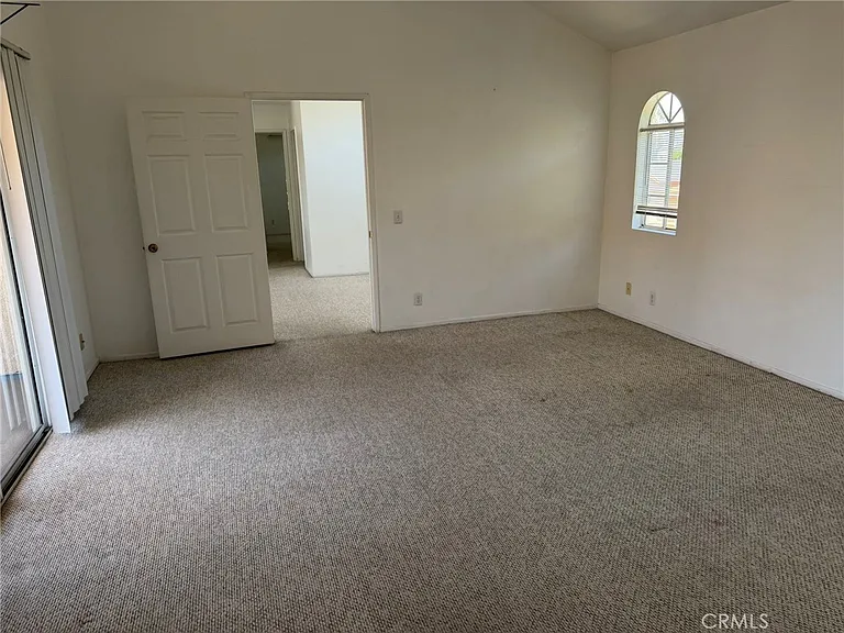 4246 La Rica Ave #A — Photo 8