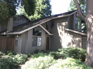 2082 University Park Dr, Sacramento, CA 95825