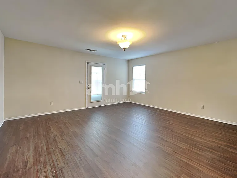 3906 Jack Pine Ct — Photo 7