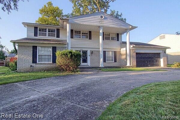 1st image of 22825 Pontchartrain Dr