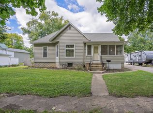208 W Hickory St, Fairbury, IL 61739