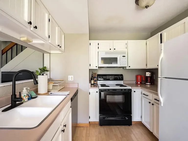 3750 Iris Ave #C — Photo 5