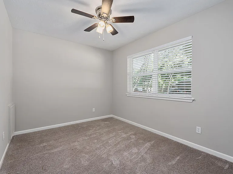 3408 Dallis Dr — Photo 13