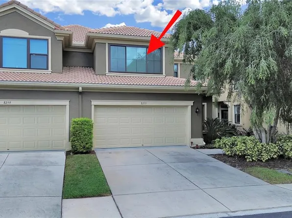 8255 Acadian Ln, Seminole, FL 33777