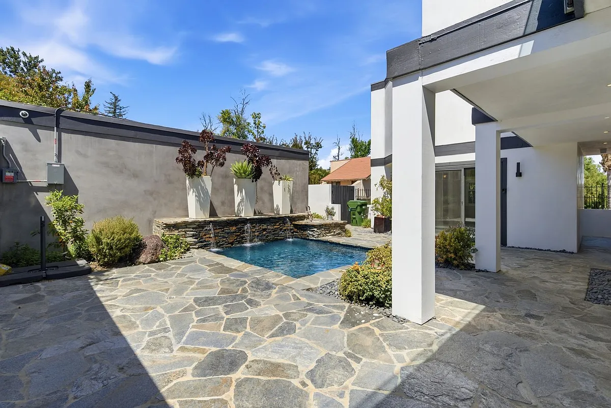 Building Photo - 4520 Park Cordero