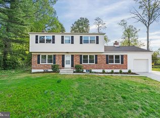 3 Amherst Dr, Newark, DE 19711