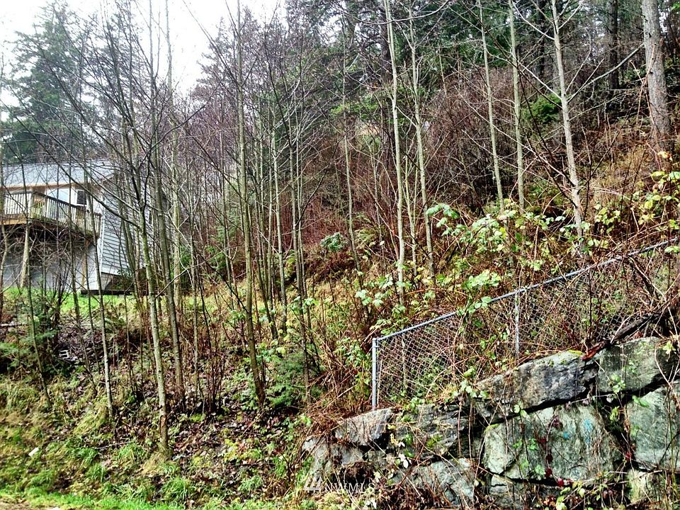2nd image of 108 S 33rd Street