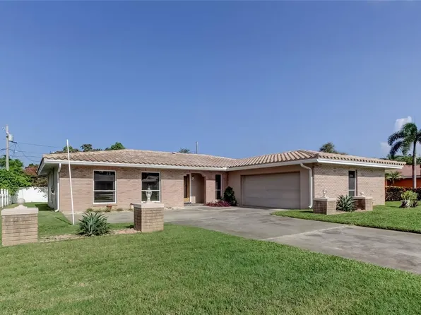 10440 Monarch Dr, Largo, FL 33774