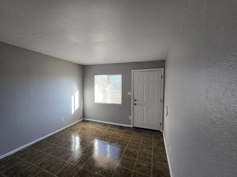 2302 & 2304 E Broadway Rd — Photo 5