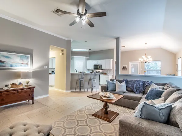1622 Oak Lndg, Aransas Pass, TX 78336