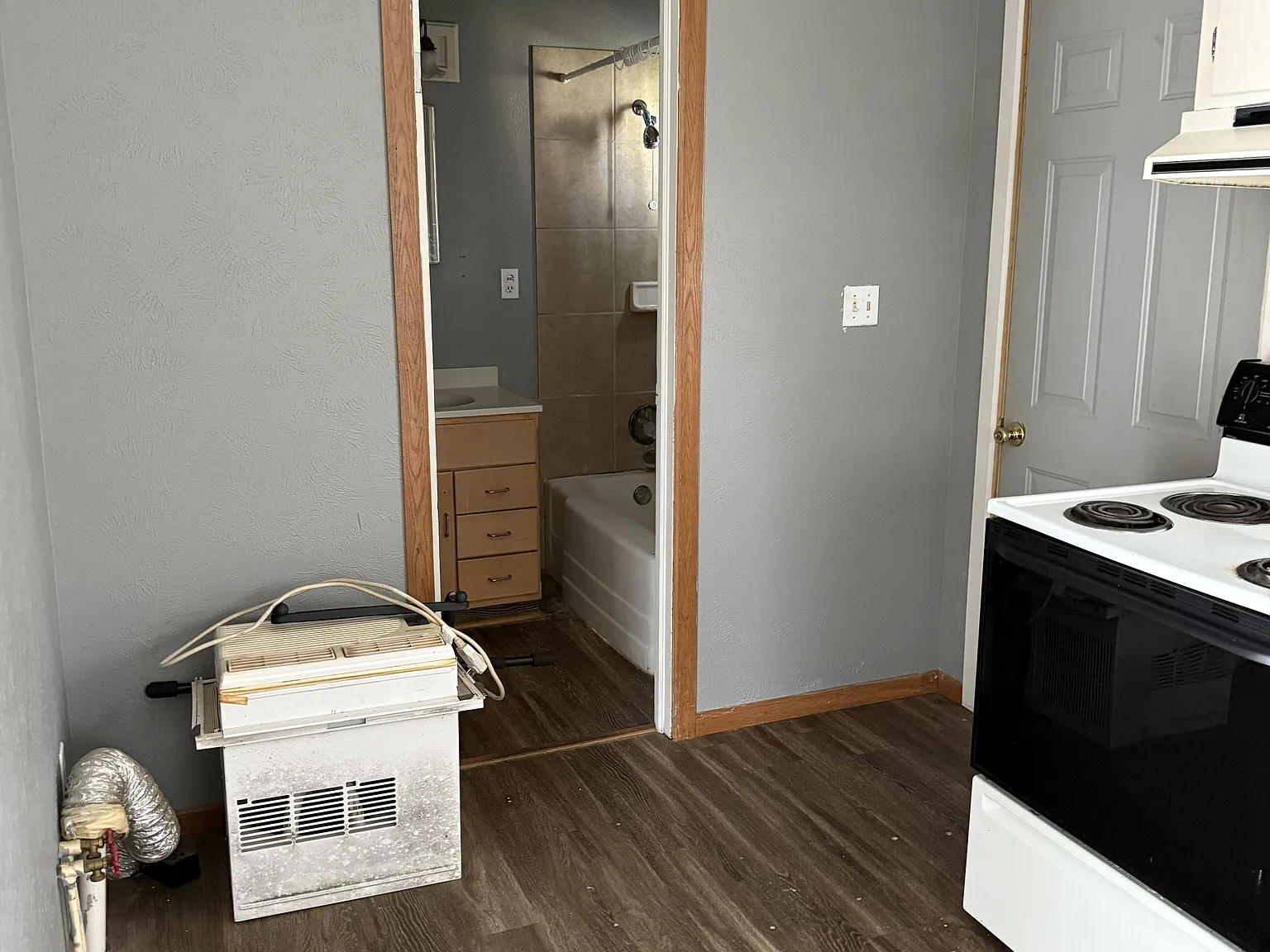 3813 South Lafayette Avenue - A — Photo 2