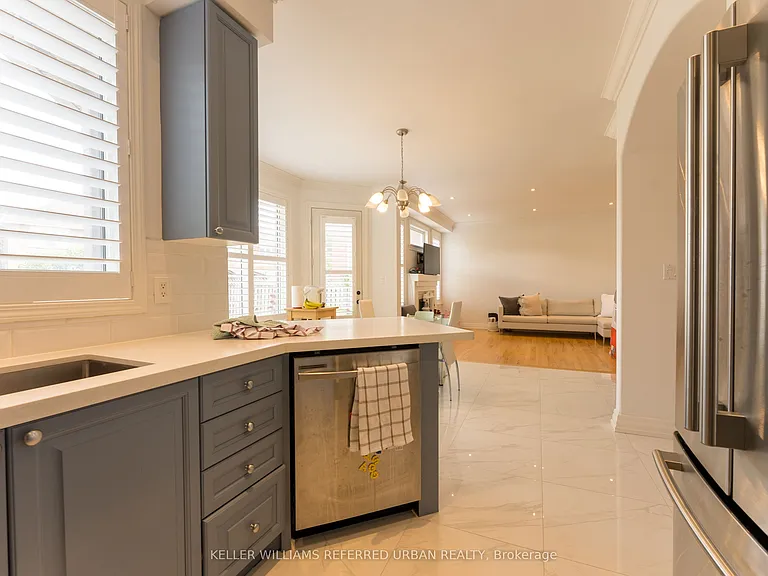 25 Ocean Ave — Photo 8