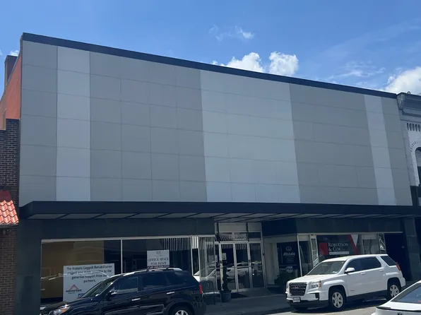 1129 E Main St #211, Radford, VA 24141