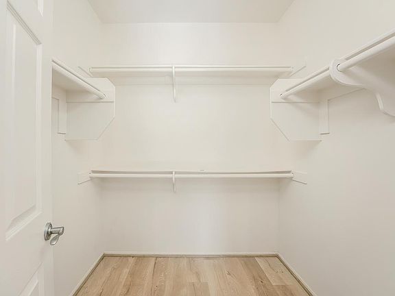 3rd image of 937 12th St APT 102