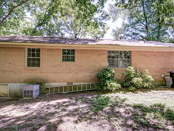 5th image of 1384 S Hicks Cir NW