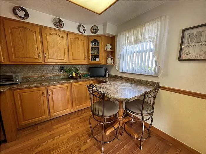 222 Rolling Dr — Photo 14