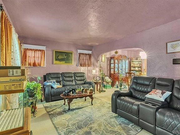 4th image of 126 Shirley Ave